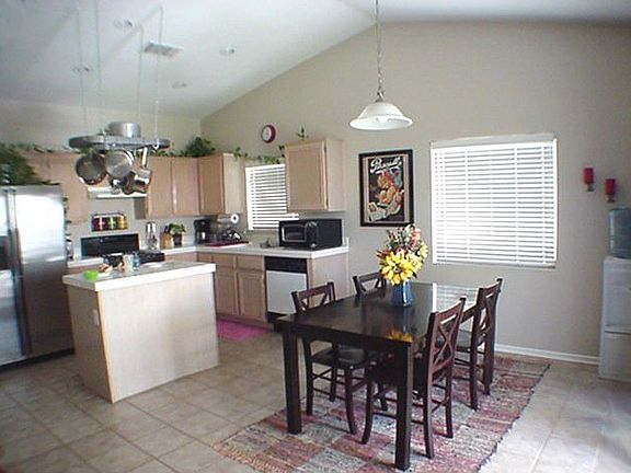 3rd image of 1229 Hickory Grove Cir
