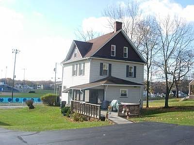 2nd image of 802 Woodside Ave