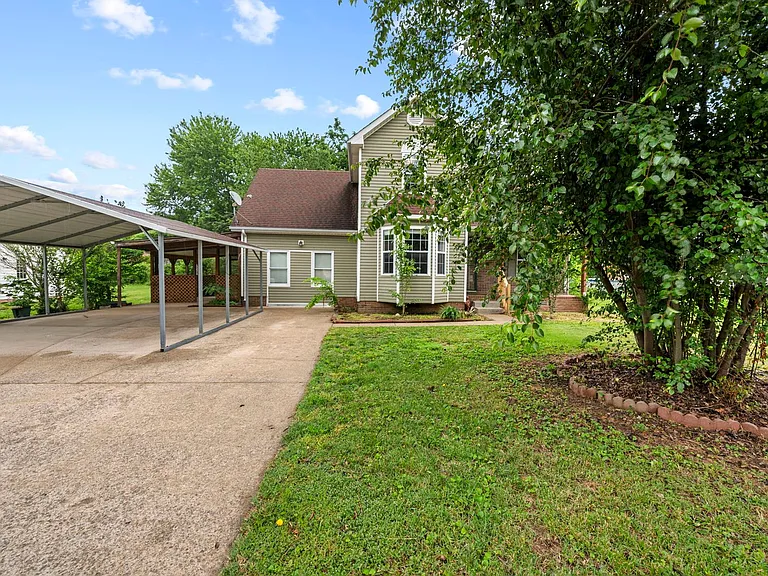 409 Kelsey Dr — Photo 4