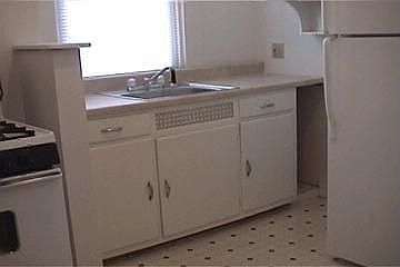 2nd image of 2368 Flora St