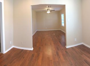 410 Honeysuckle Dr, La Marque, TX 77568