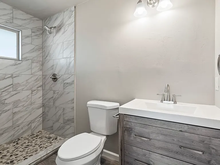 1331 S Edlin Ave — Photo 16