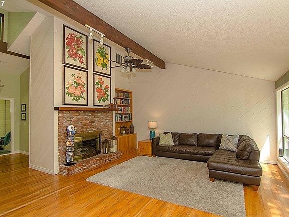 3rd image of 78 N River Dr