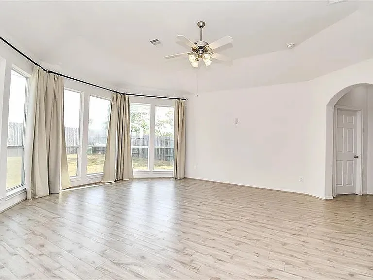 6411 Atlasridge Dr — Photo 12