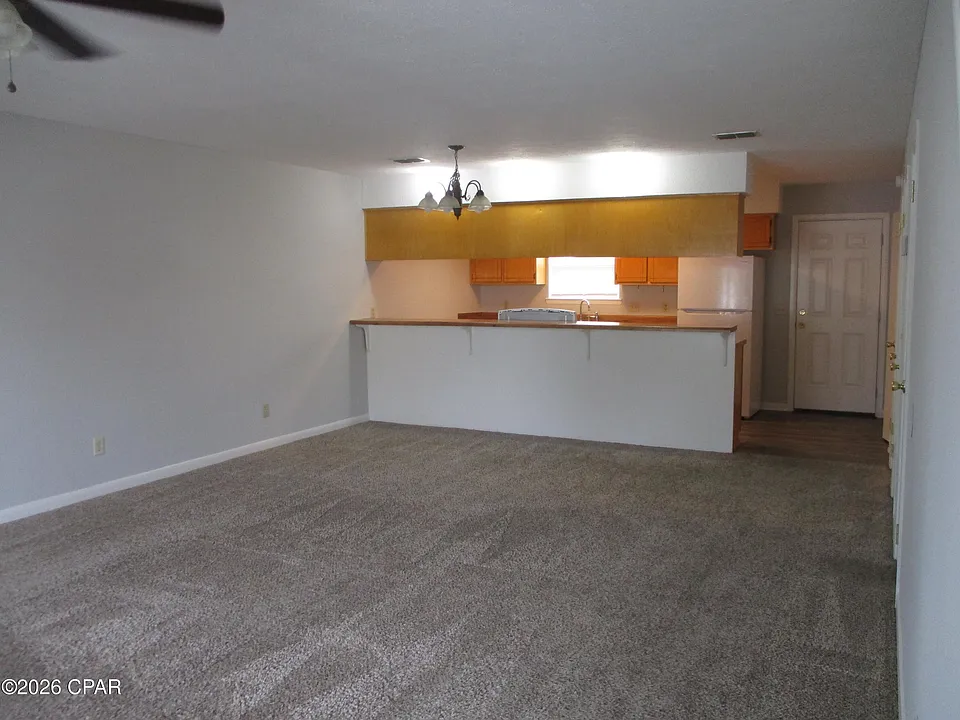 1218 Stephen Dr #4