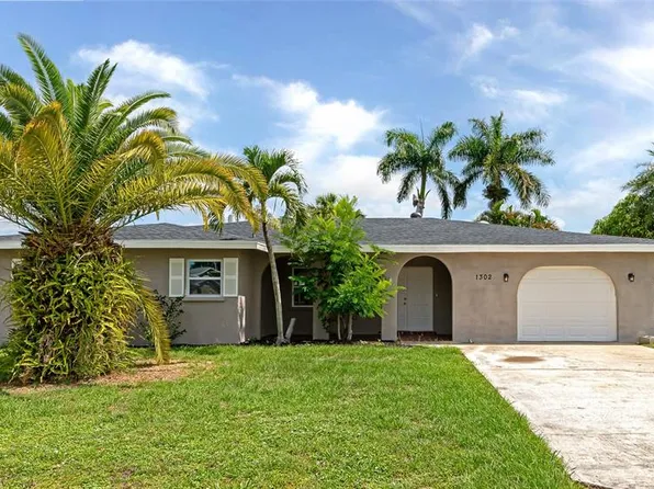 1302 Overbrook Rd, Englewood, FL 34223