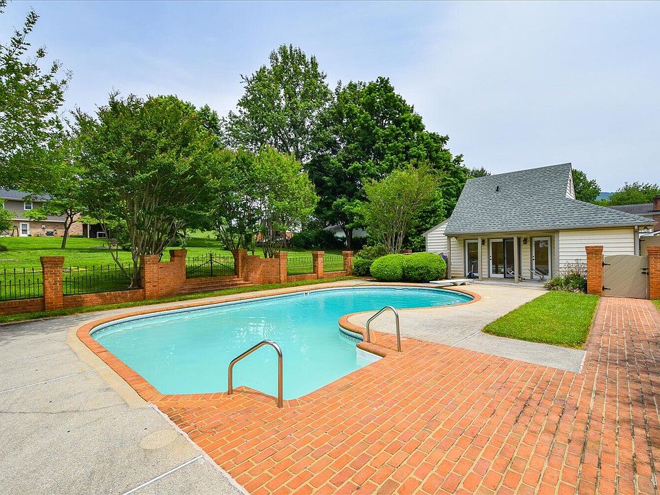 6629 Meadewood Dr, Roanoke, VA 24019 Zillow