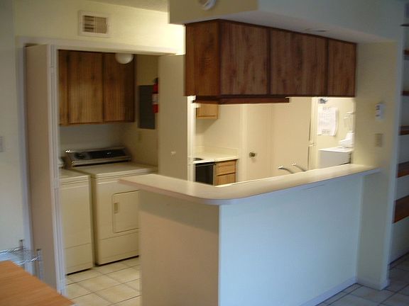Kitchen W/Washer & Dryer