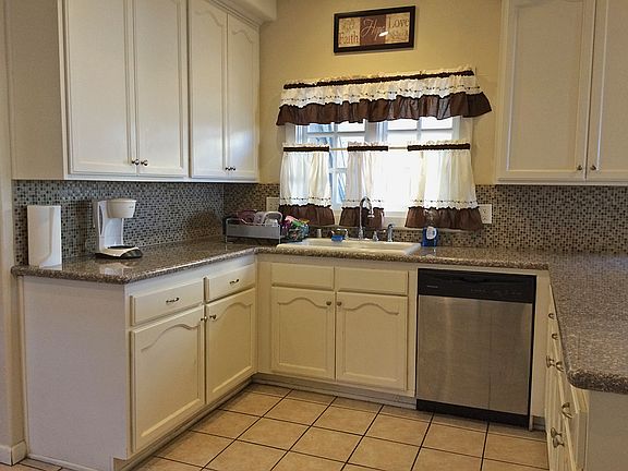 5th image of 3049 Ganahl St.