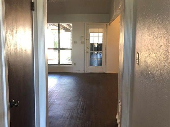 2nd image of 804 Cleveland St