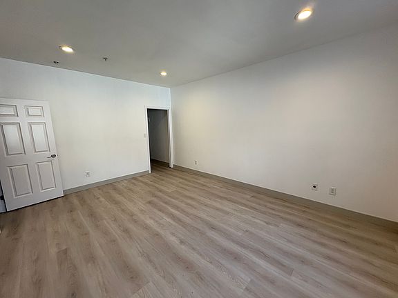 2nd floor bedroom