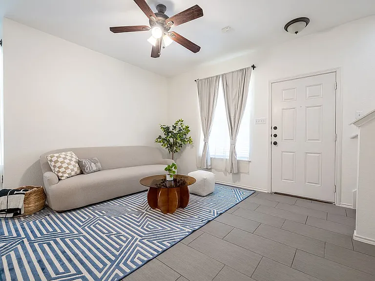 14525 Harris Ridge Blvd #B — Photo 6