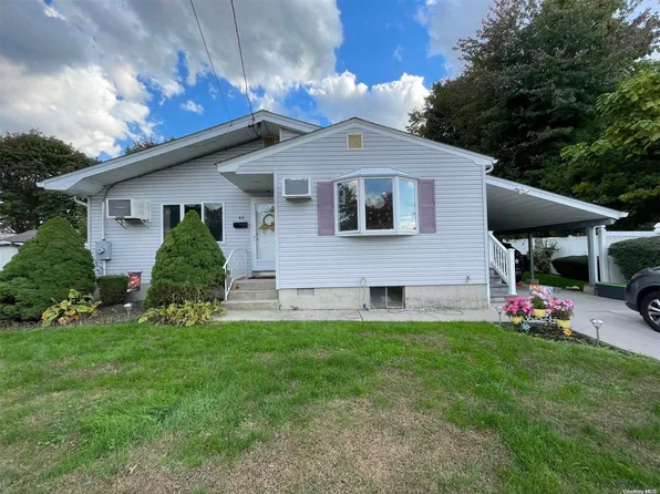 46 Blue Jay Drive, Brentwood, NY 11717