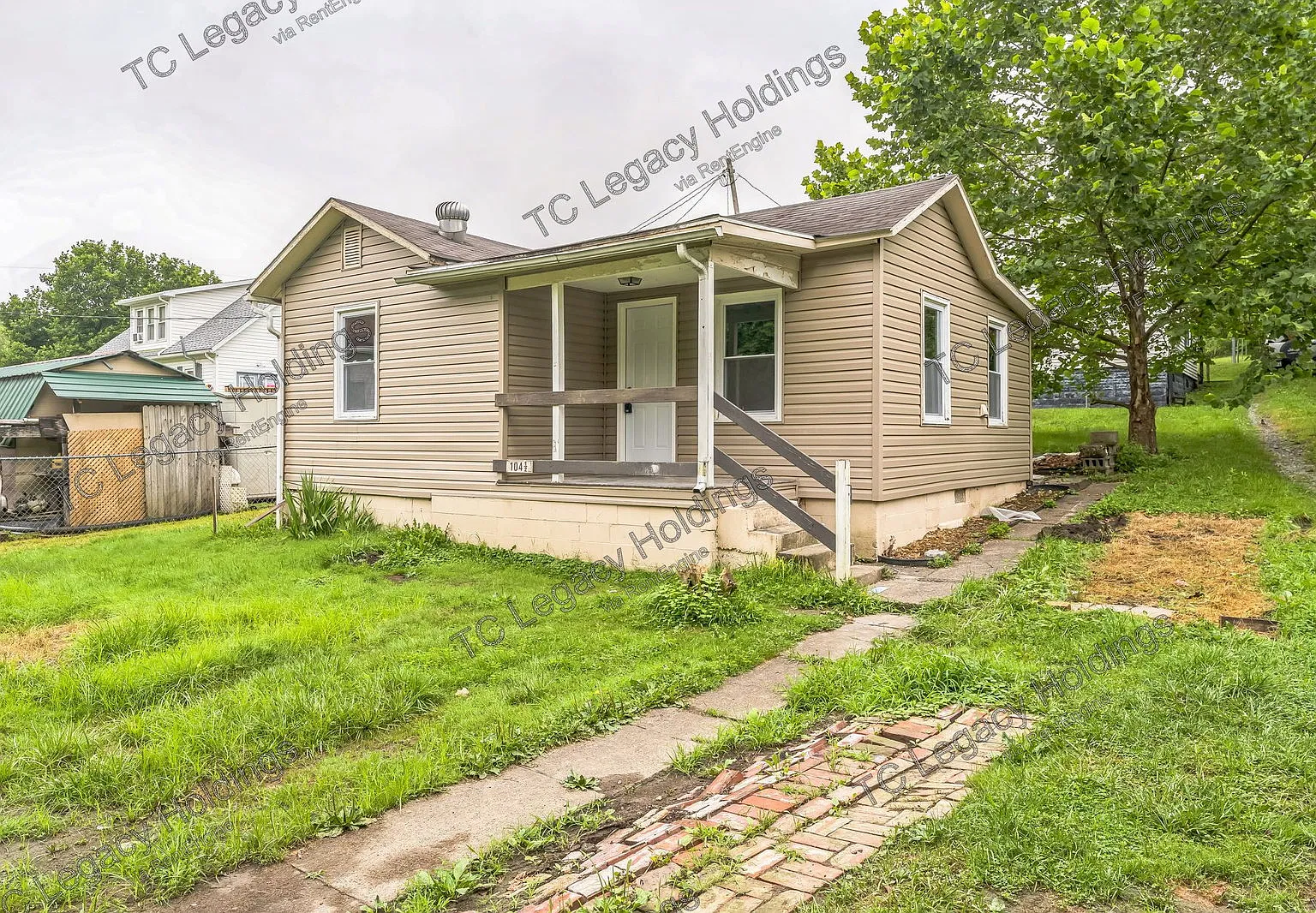 2 bed, 1.0 bath, 700 sqft, $1,000 — Photo 2