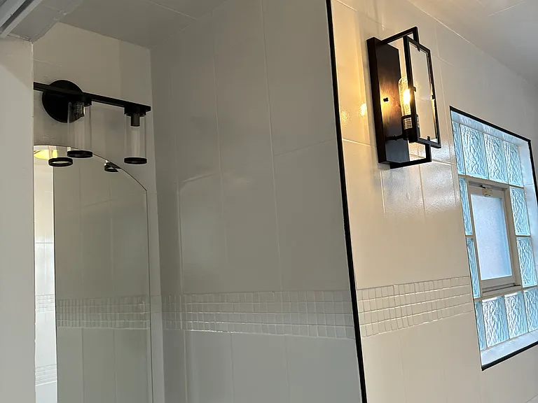6339 S Vernon Ave — Photo 12