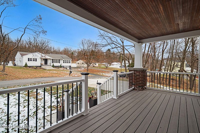 2nd image of 8 Billings Avenue