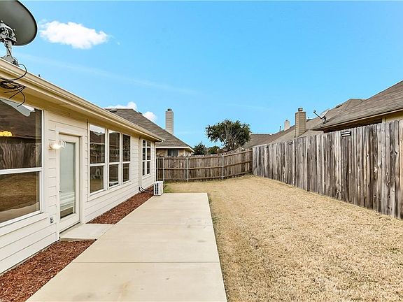 3rd image of 4517 Hickory Meadows Ln