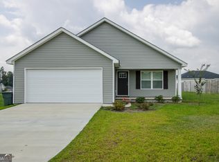 7052 White Pine Ave, Statesboro, GA 30458