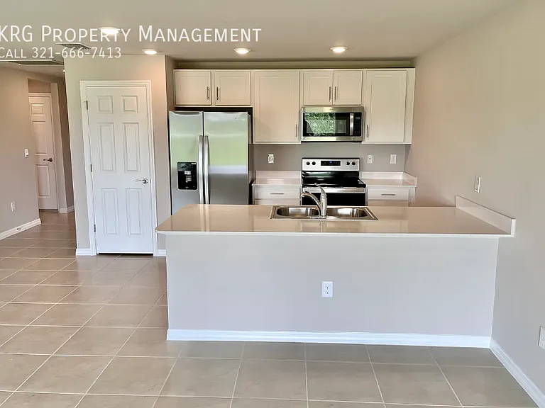 9018 W Justice Cir — Photo 2