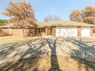 1733 Cottonwood Ln, Newcastle, OK 73065