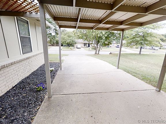3rd image of 14461 S Kendalwood Blvd