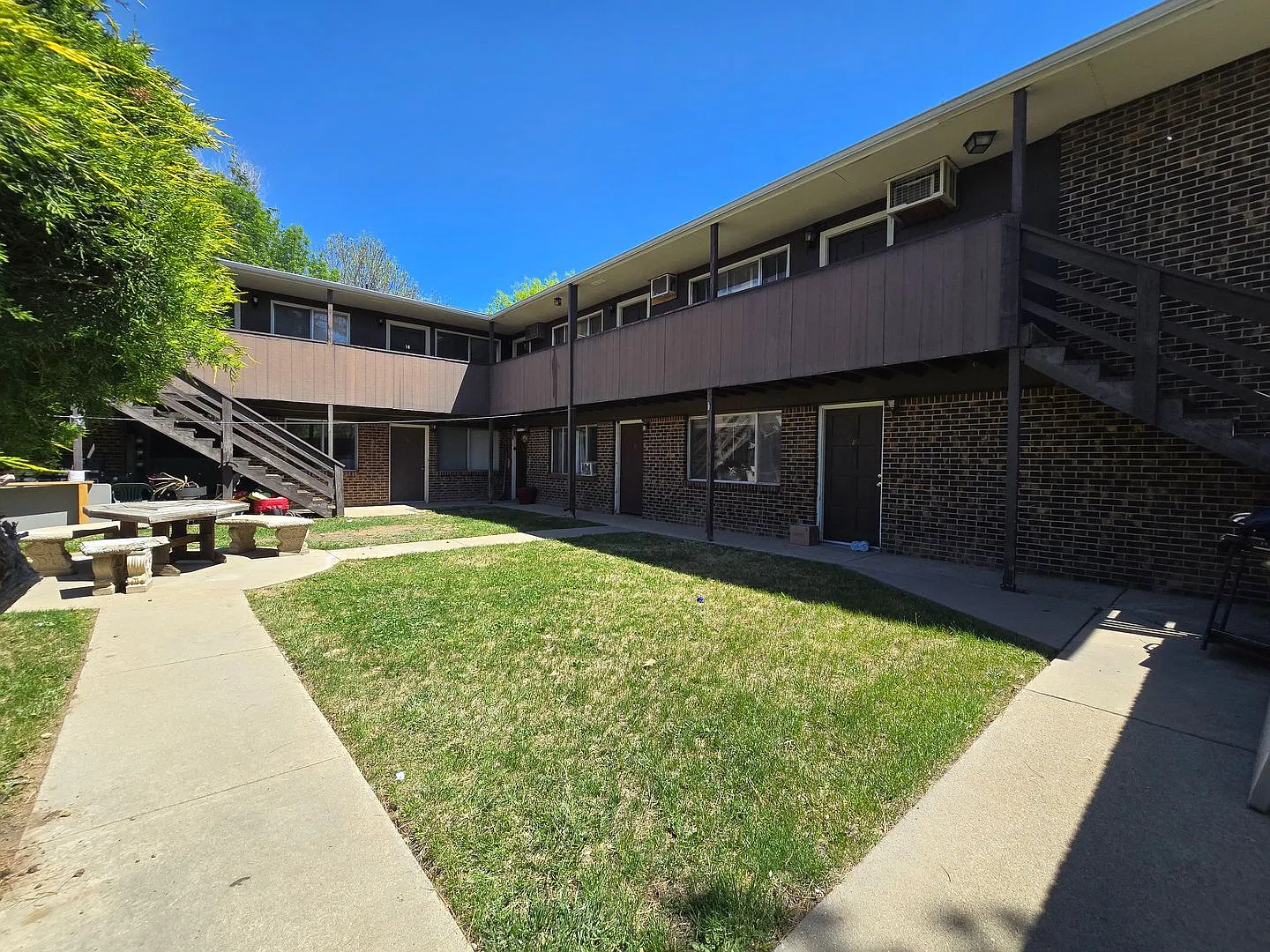 1944 Meadow — Photo 1