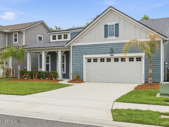 3rd image of 152 CLOVERBROOK Road