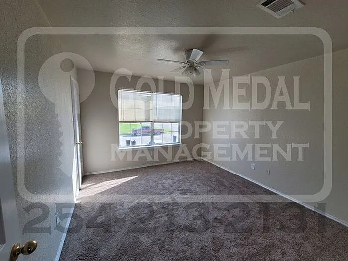 106 Lark St #A — Photo 8