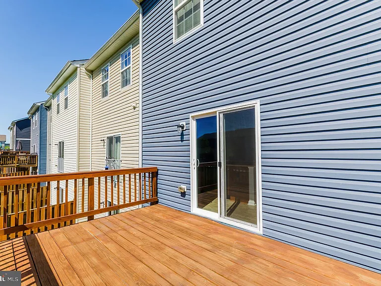 172 Drexel Ct — Photo 9
