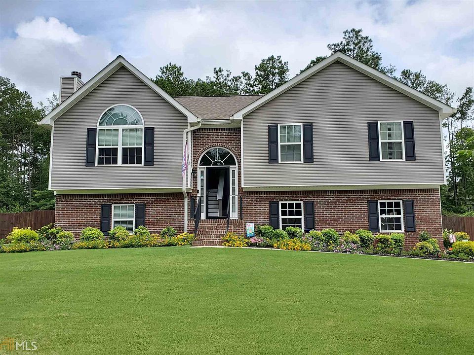 1st image of 70 Silver Pine Ct