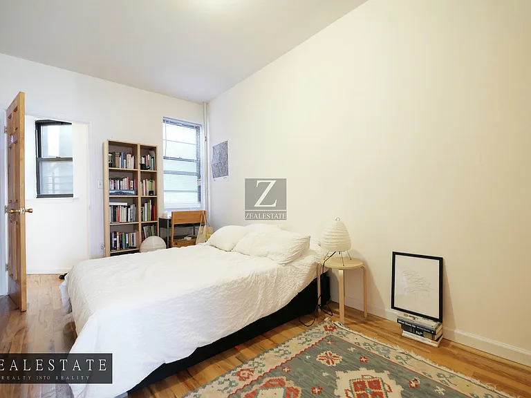 308 12th St #3R — Photo 8