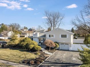 15 Windemere Rd, Verona, NJ 07044