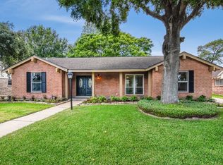 18310 Point Lookout Dr, Houston, TX 77058