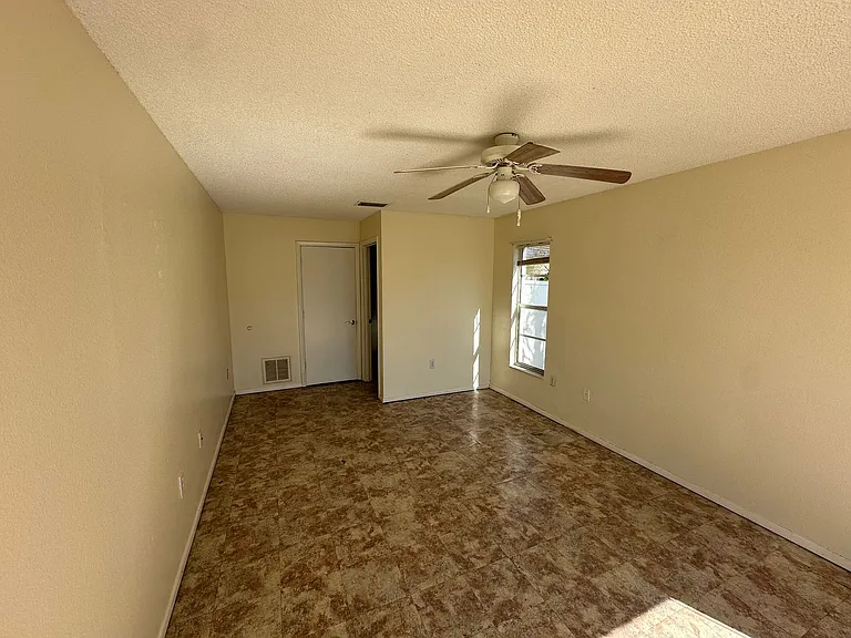 6535 Waterford Cir — Photo 13