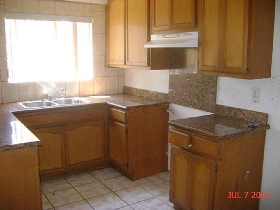 4th image of 14265 Terra Bella St Unit 29
