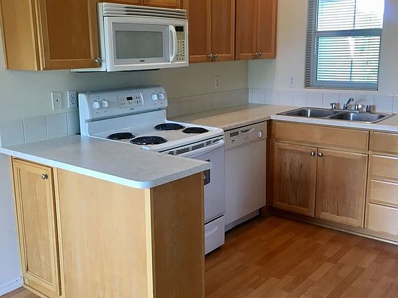 3rd image of 5264 NE 121st Ave APT 219