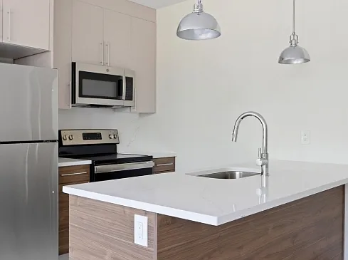 400 Dorchester St #303 — Photo 2
