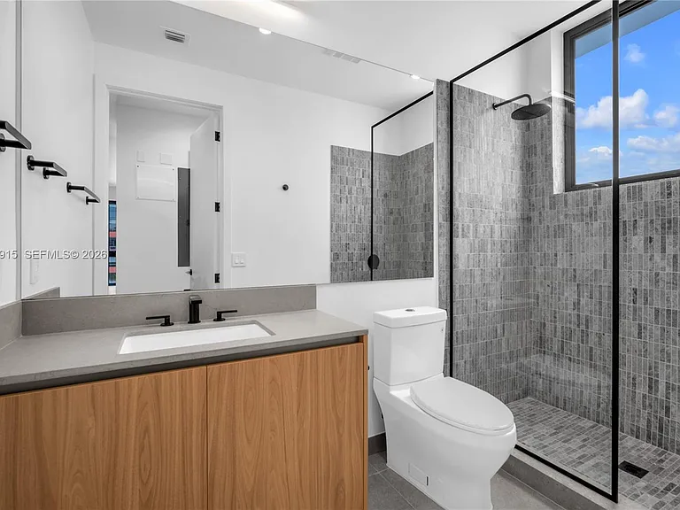 91 NW 27th St #503 — Photo 2