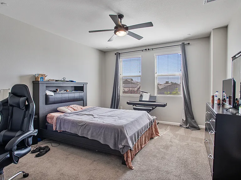419 Daffodil Dr #2 — Photo 18