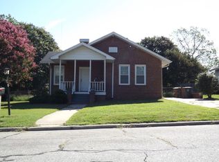 1616 Upland Dr, Greensboro, NC 27405
