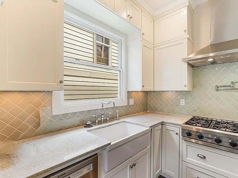 3425 S Corbett Ave — Photo 17
