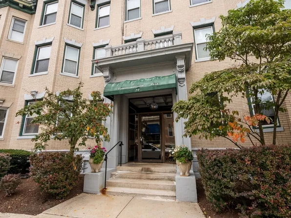 84 Gordon St APT 301, Brighton, MA 02135