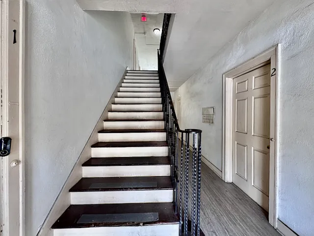 1140 E 1st St #6 — Photo 6