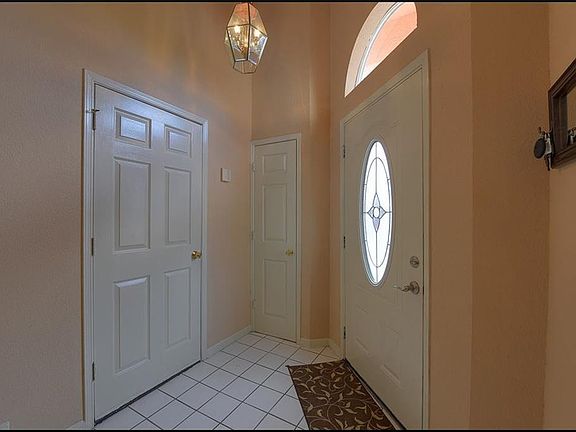 4th image of 1722 Charlie Smith Dr