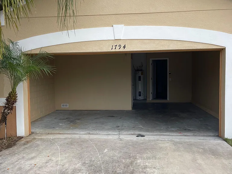 1794 Strathmore Cir — Photo 21