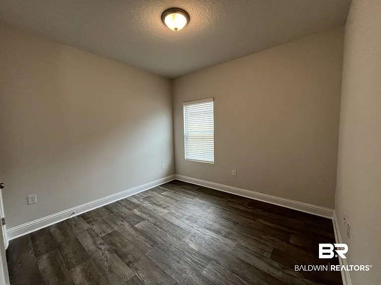14836 Dayton Cir — Photo 7