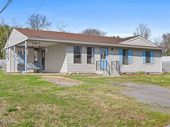 2nd image of 915 Latham St