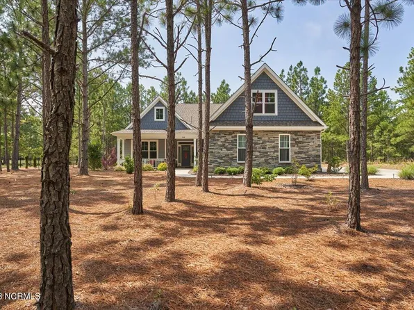 398 Longleaf Drive, West End, NC 27376