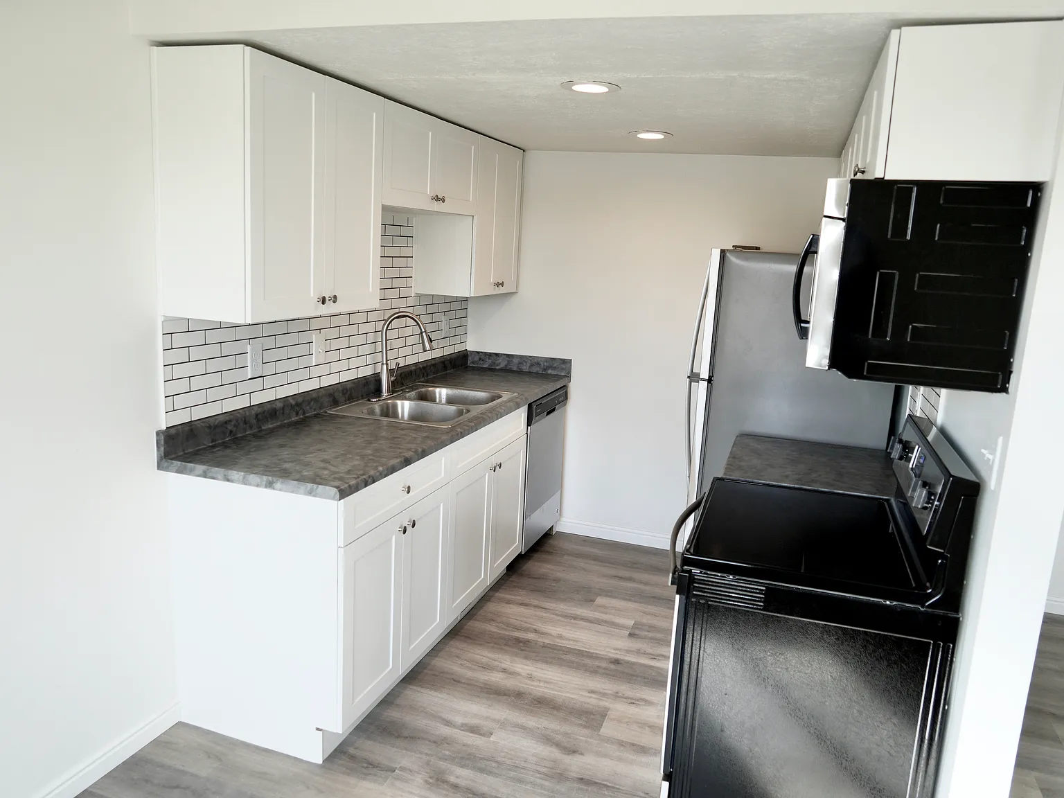 1526 Layton 4-plex — Photo 3