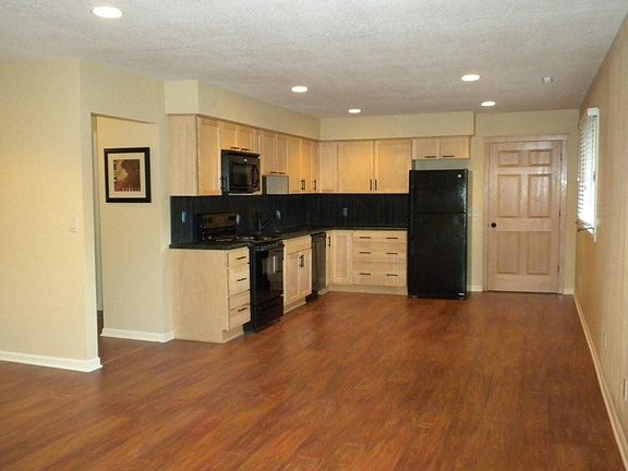 Spacious Kitchen